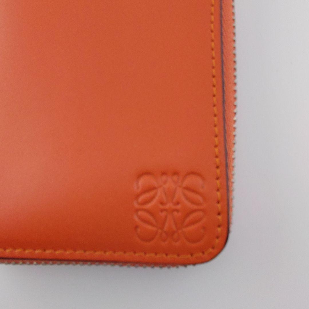 ロエベのカード、ケース