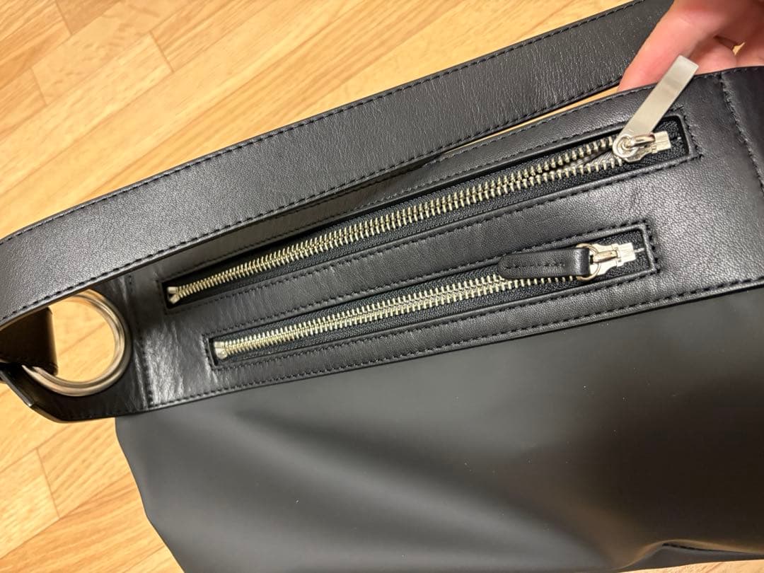 kawakawa rubber-cho ボディバッグMサイズ 美品　ブラック