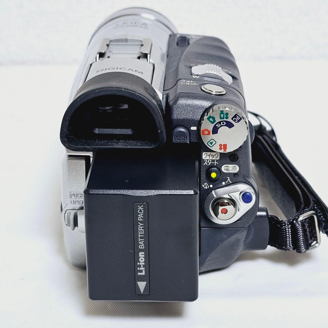 美品 パナソニック NV-GS200 デジタルビデオカメラ シルバー