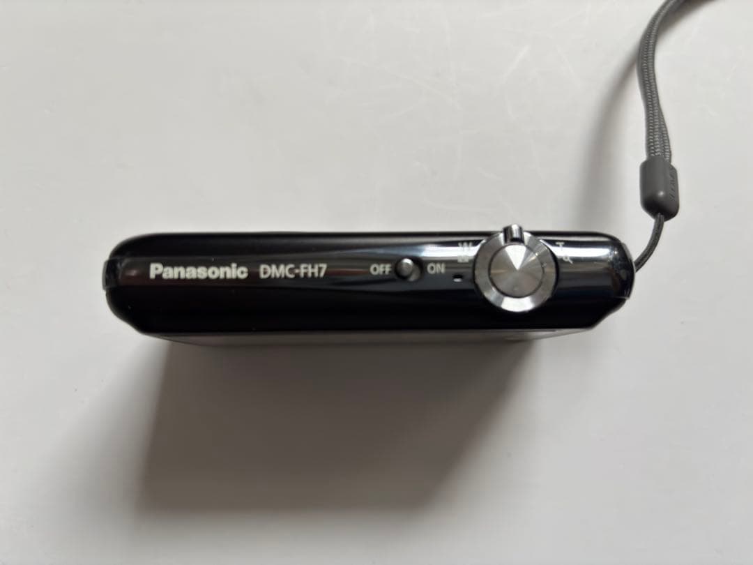 Panasonic DMC-FH7 コンパクトデジタルカメラ