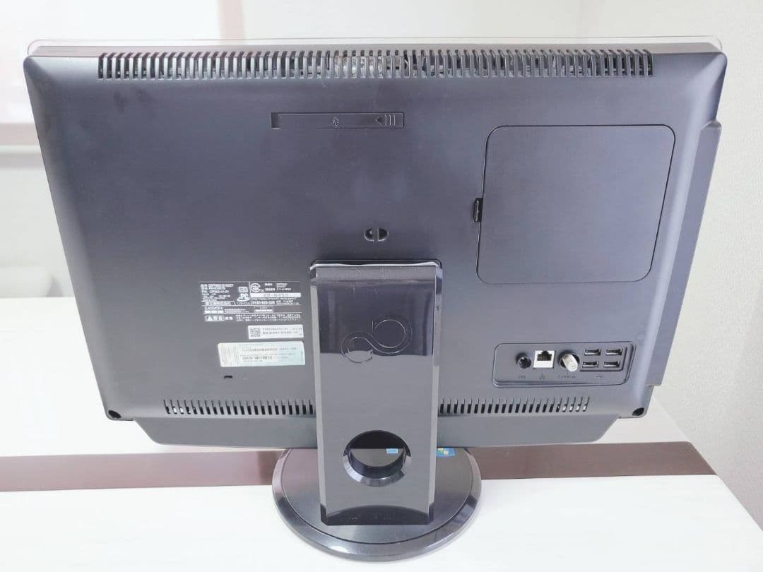 Fujitsu ESPRIMO 21.5インチ デスクトップPC