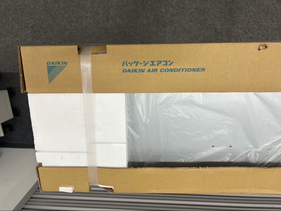 新品②ダイキン業務用エアコン室内機　FHKP56FB 冷媒R32/R410A対応