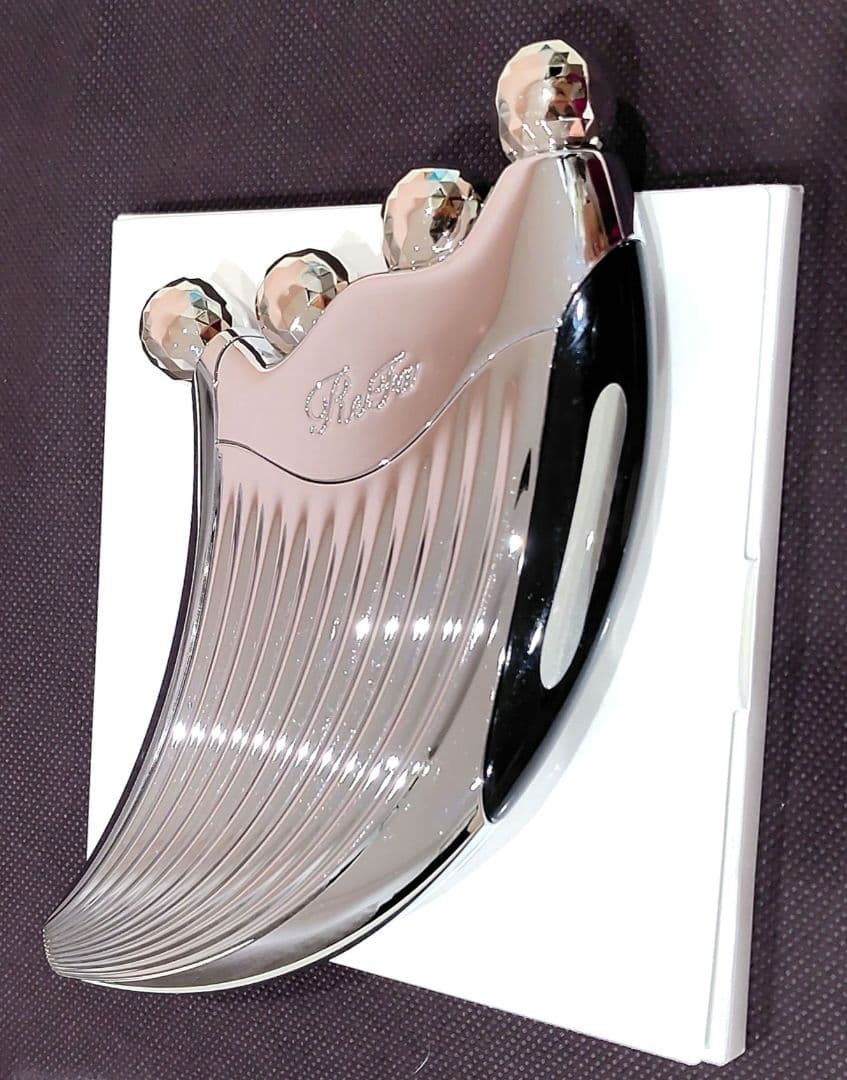 ReFa 4 CAXA RAY　フォーカッサ　シルバー　マイクロカレント　リファ