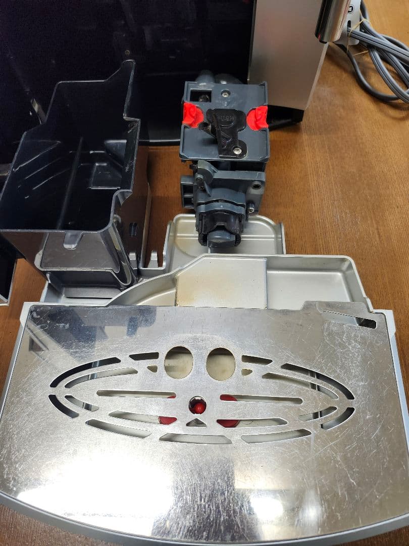 デロンギ ESAM03110 全自動コーヒーメーカー マグニフィカ（ジャンク）