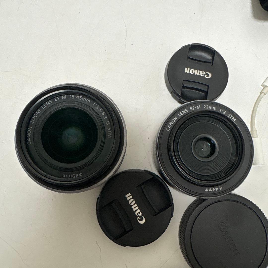 サ*ー様 Canon EOS M100 ホワイト レンズ2点 ミニ三脚 備品あり