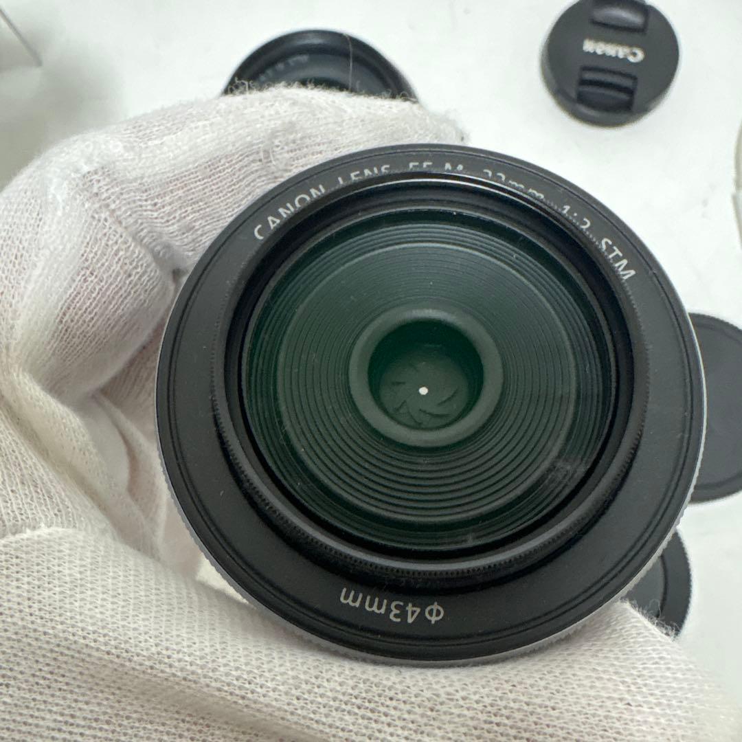 サ*ー様 Canon EOS M100 ホワイト レンズ2点 ミニ三脚 備品あり