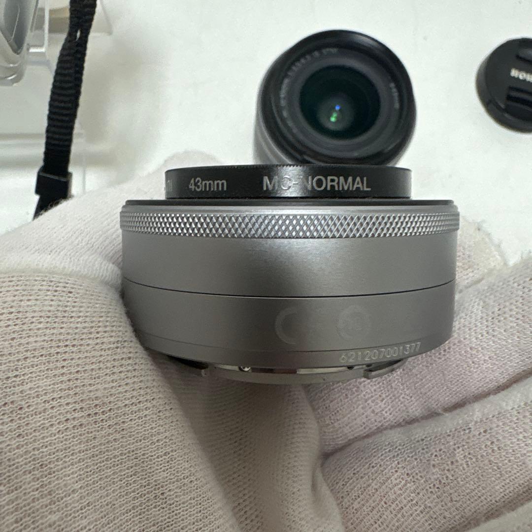 サ*ー様 Canon EOS M100 ホワイト レンズ2点 ミニ三脚 備品あり