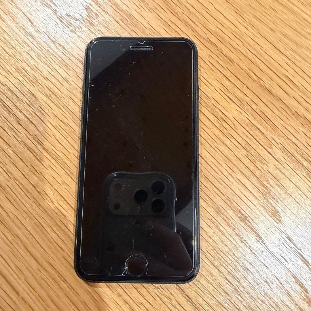 タ*ク様 simフリー　iPhoneSE 第二世代　64gb 本体　ブラック