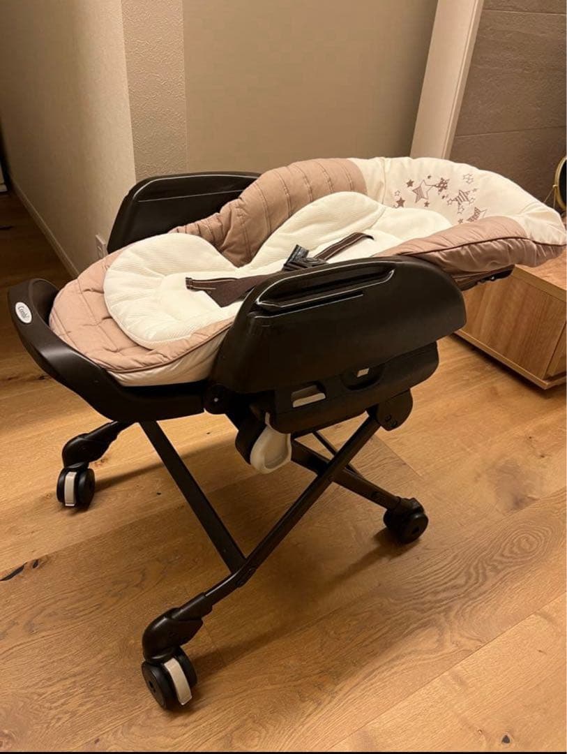 ✨✨値下げしました✨✨トイザらス限定コンビ　ネムリラオートスウィングネムリラAT