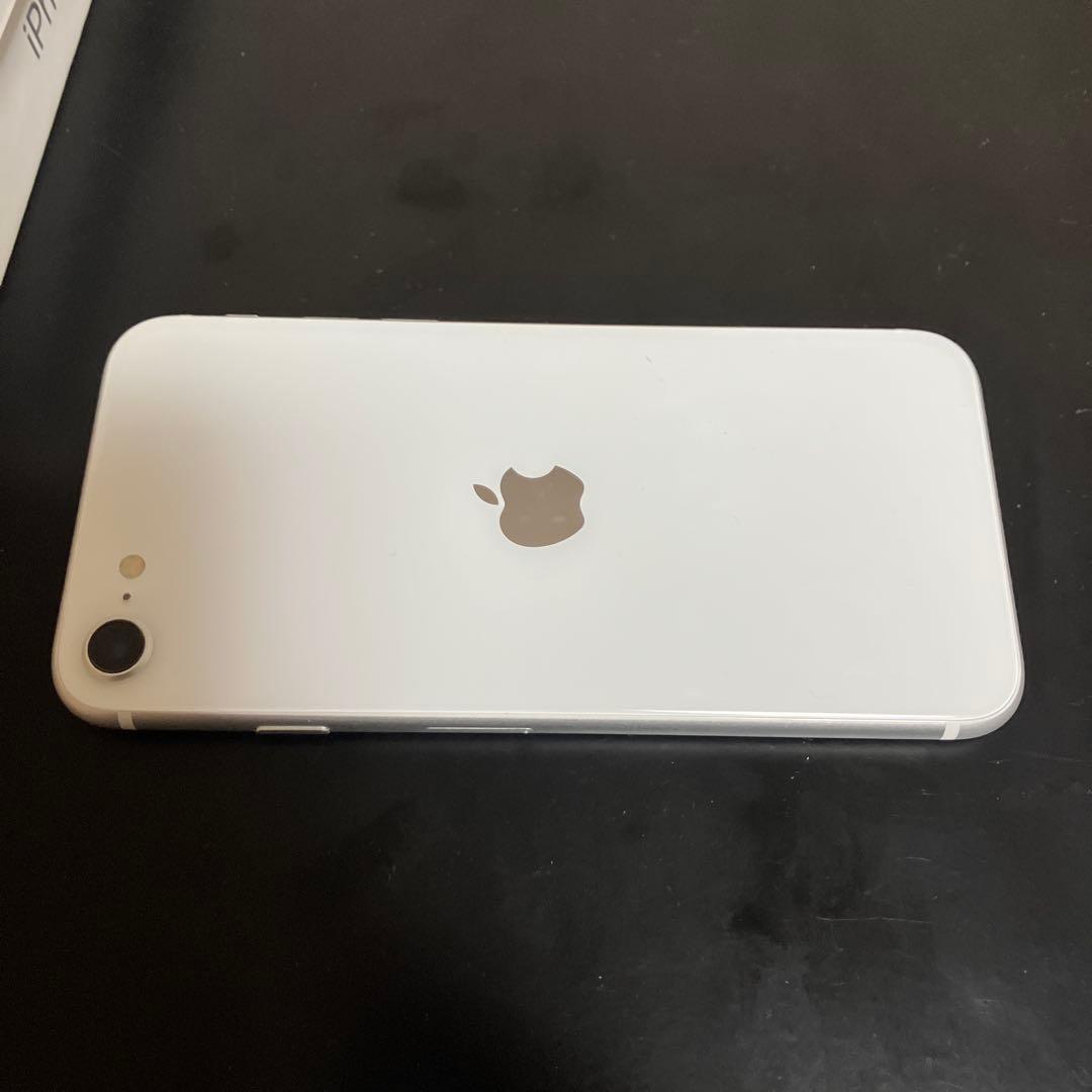 Apple iPhone SE 第二世代 ホワイト 箱付き　64GB BT84%