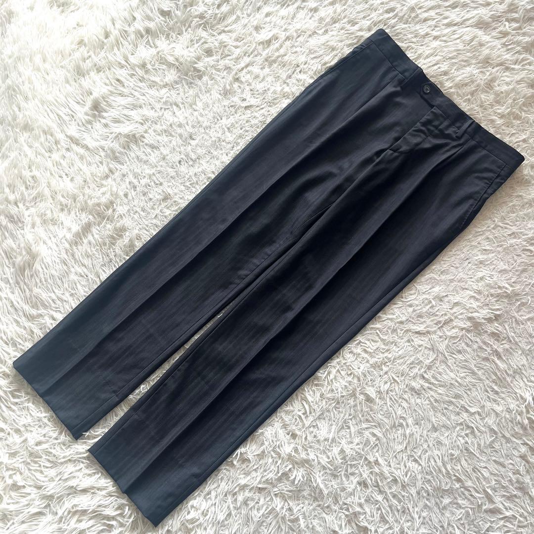 <極美品>LARDINI 新ロゴ ダークグレー ウールスーツ ブートニエール46