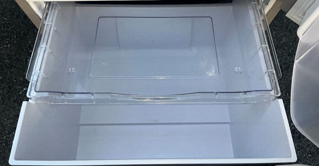 日立大型3ドア冷凍冷蔵庫265Lドアアラーム真ん中野菜室自動霜取り機能付19年製