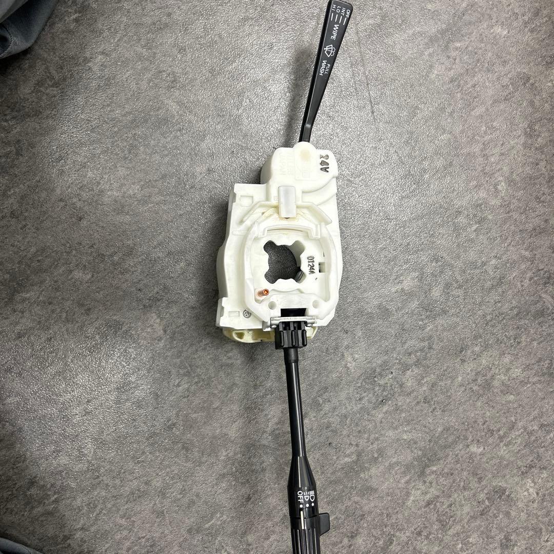 日産アトラス　レバースイッチ　25560-T6200