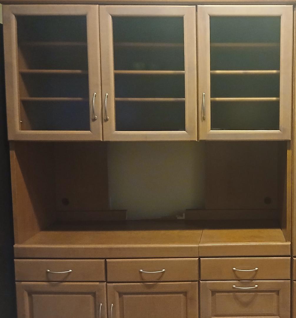 木製食器棚・キッチンボート・カップボード（左側）