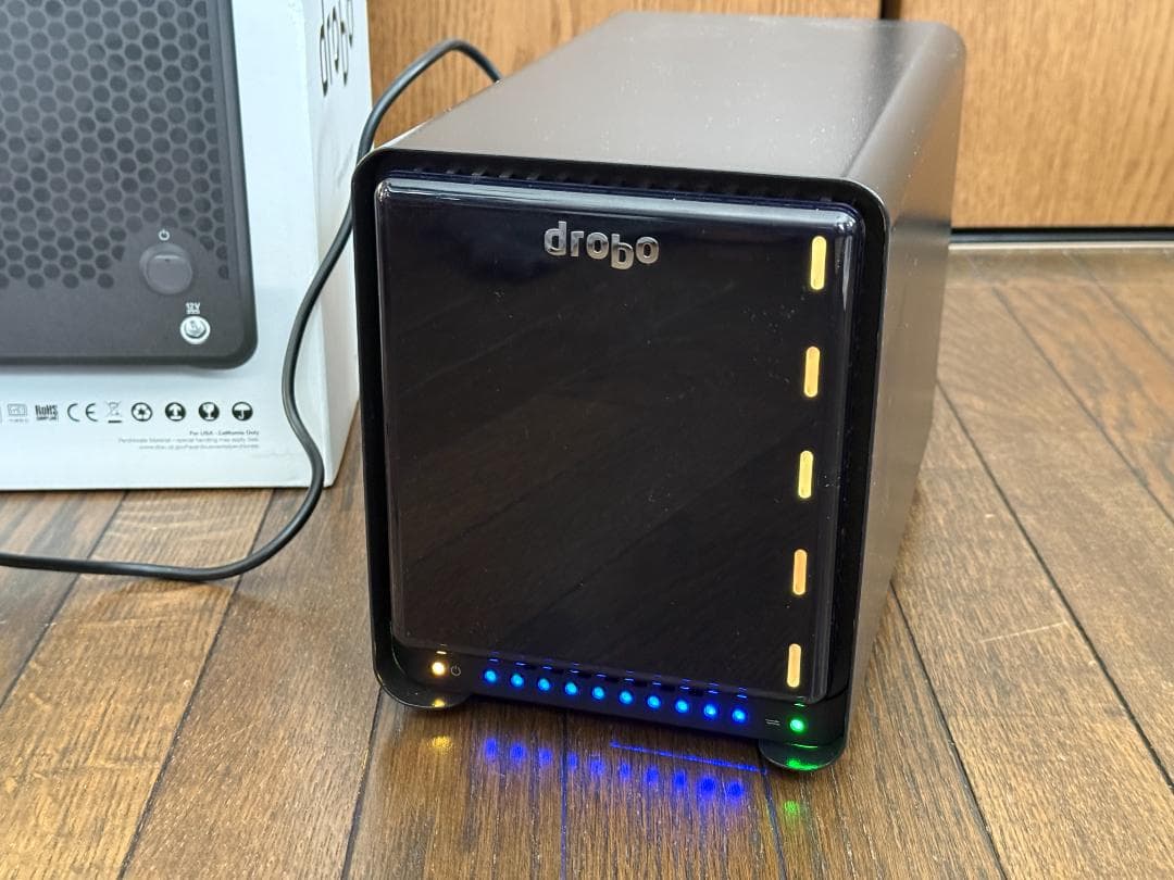 Drobo 5N2 NAS ジャンク　起動不可