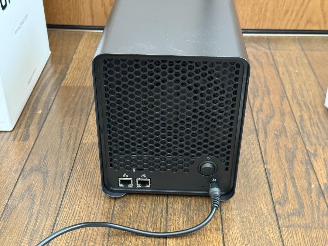 Drobo 5N2 NAS ジャンク　起動不可