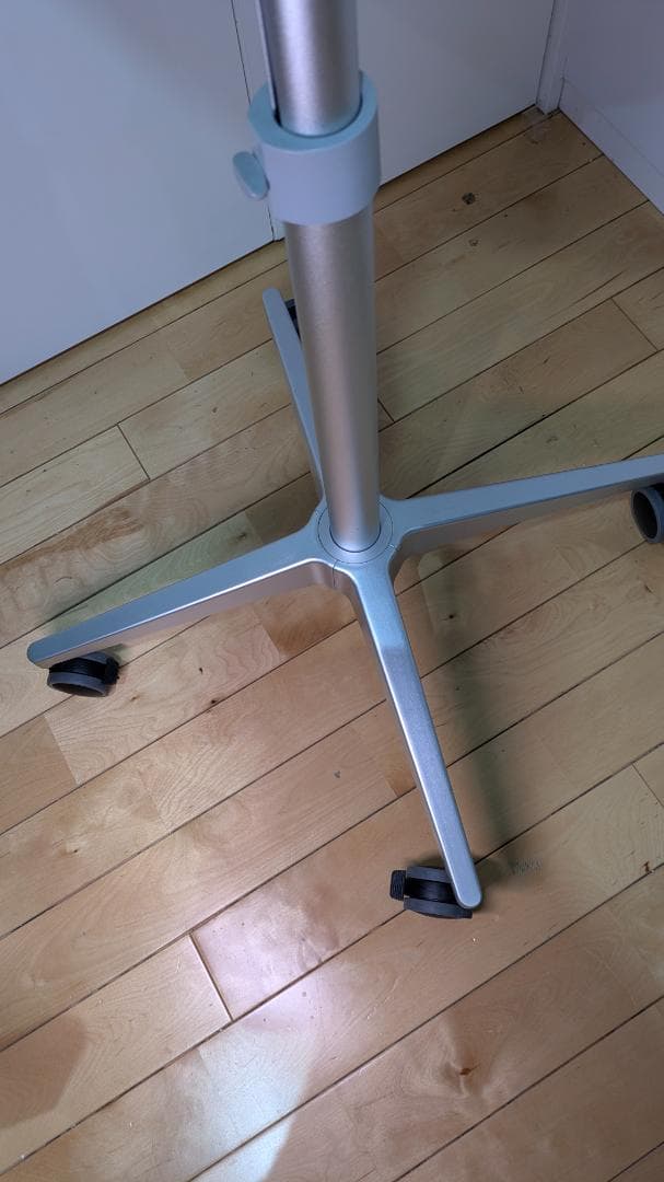 モニタースタンド （床置き・キャスター付）シルバー