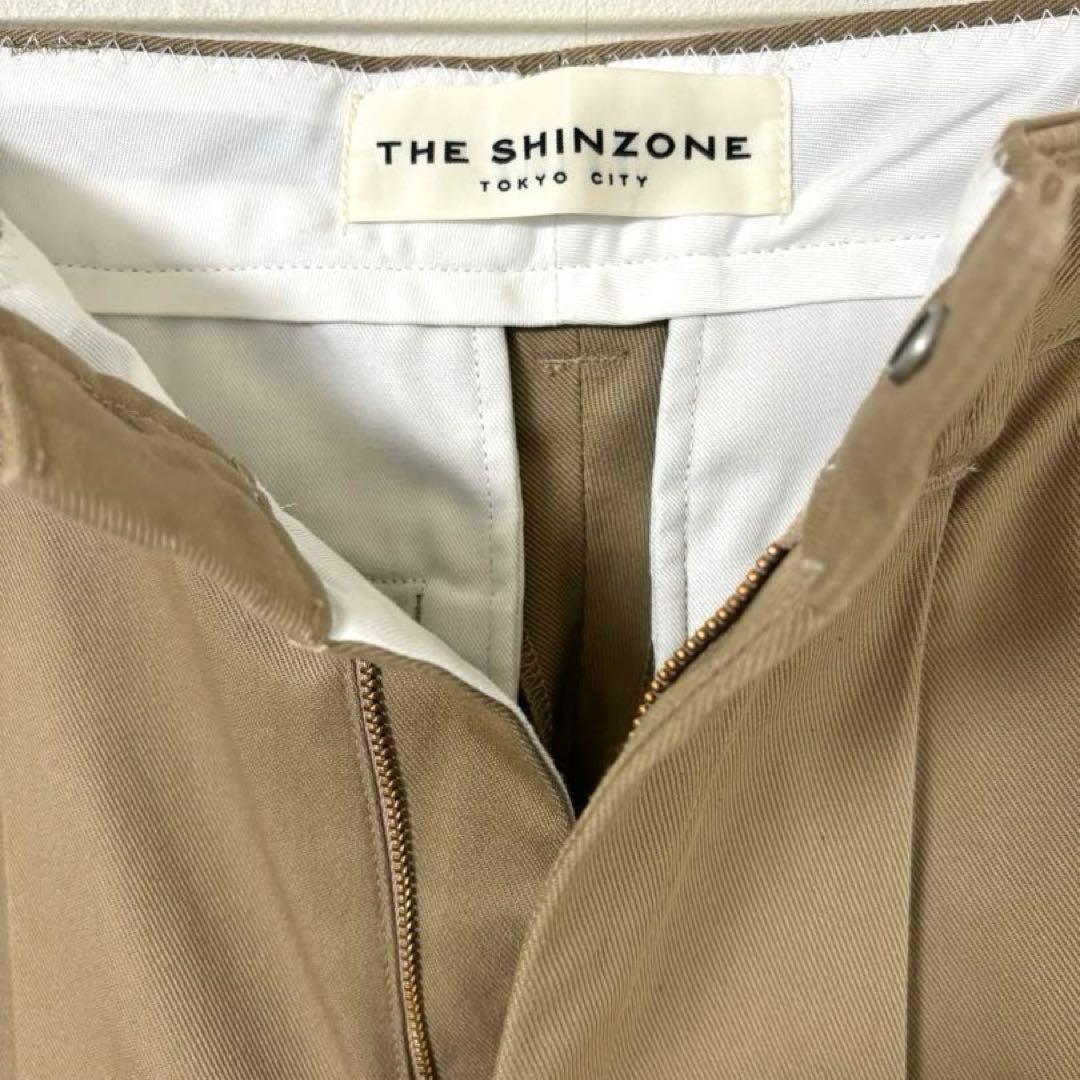 美品　ザシンゾーン　タックチノ　トムボーイパンツ ベージュ　ツータック