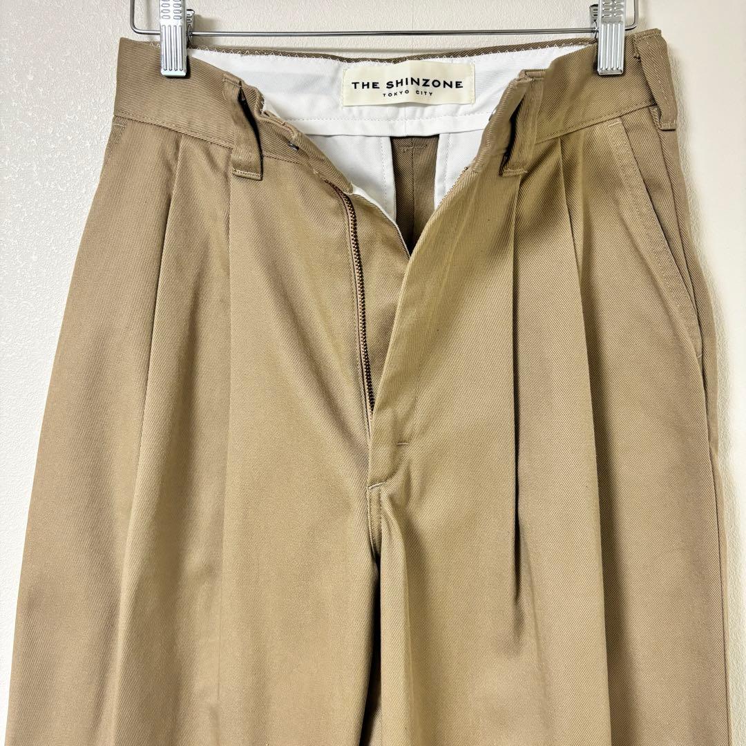 美品　ザシンゾーン　タックチノ　トムボーイパンツ ベージュ　ツータック