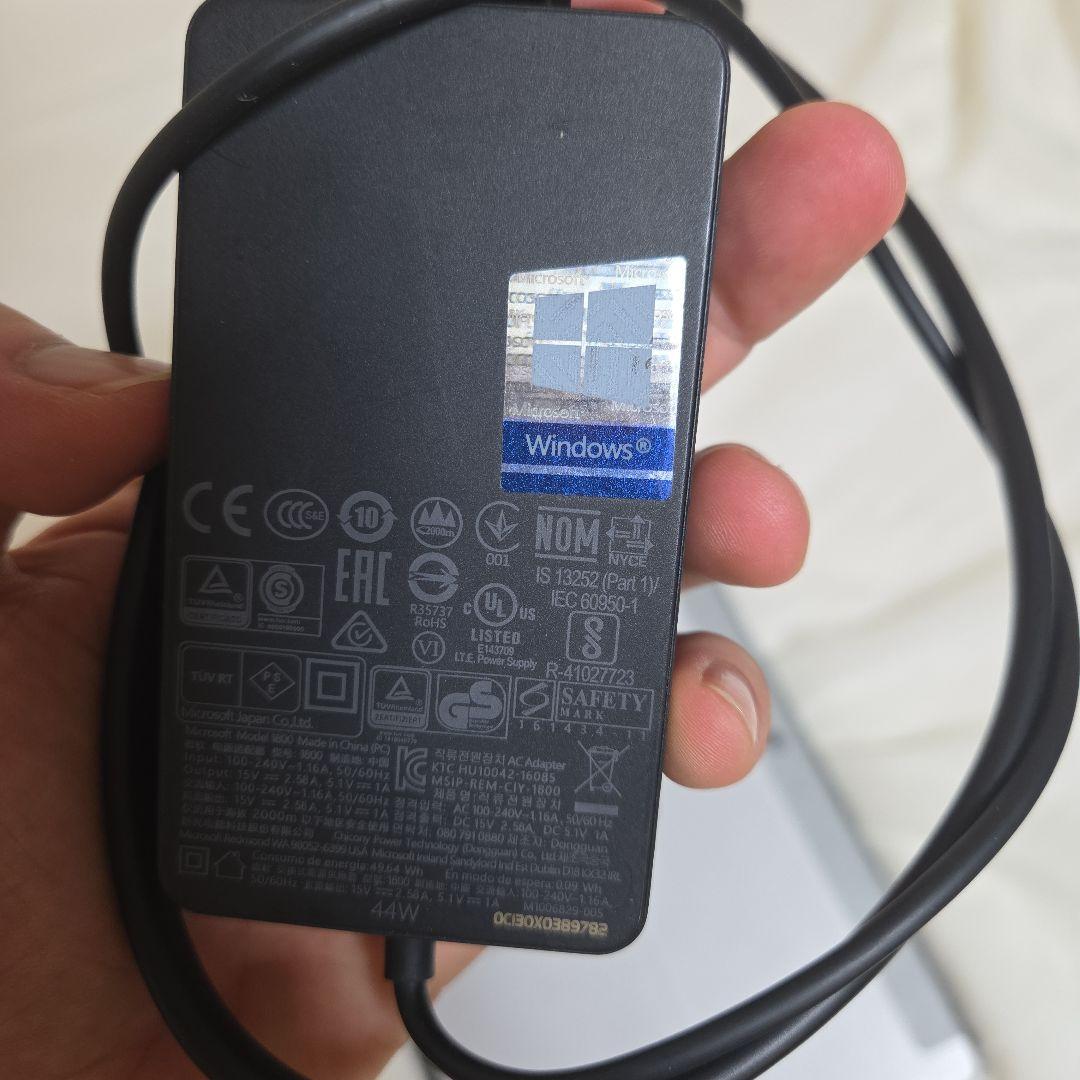 Surface Go 1824, 8gb,128GB WindowsノートPC