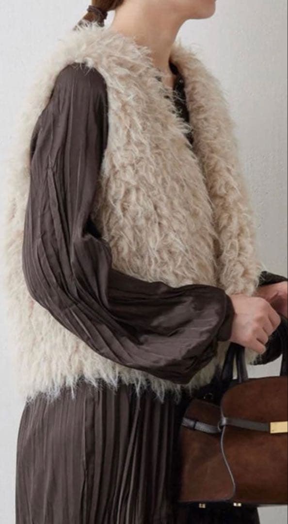 未使用タグ付GALLARDAGALANTE NAVYアイボリーフェイクファージレ