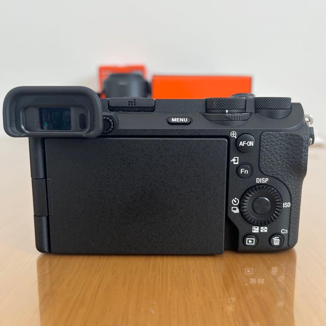 Sony α6700 ミラーレスカメラ 単焦点・ズームレンズ付き