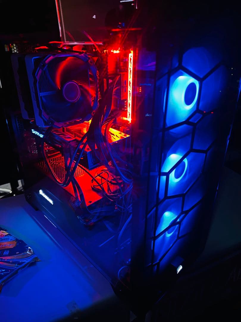 Corsair RGBファン付きフルタワー型全透明PCケース570XRGB