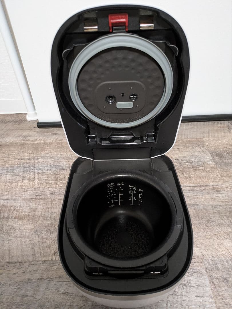 タイガー炊飯器 3.5合炊き　JPD‐G型　2024年製