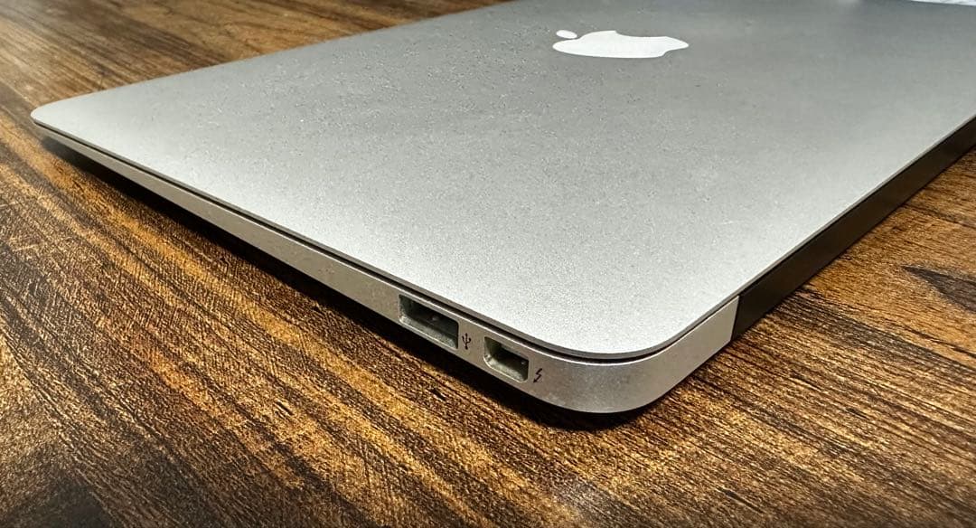 MacBook本体 MacBook Air mid 2011