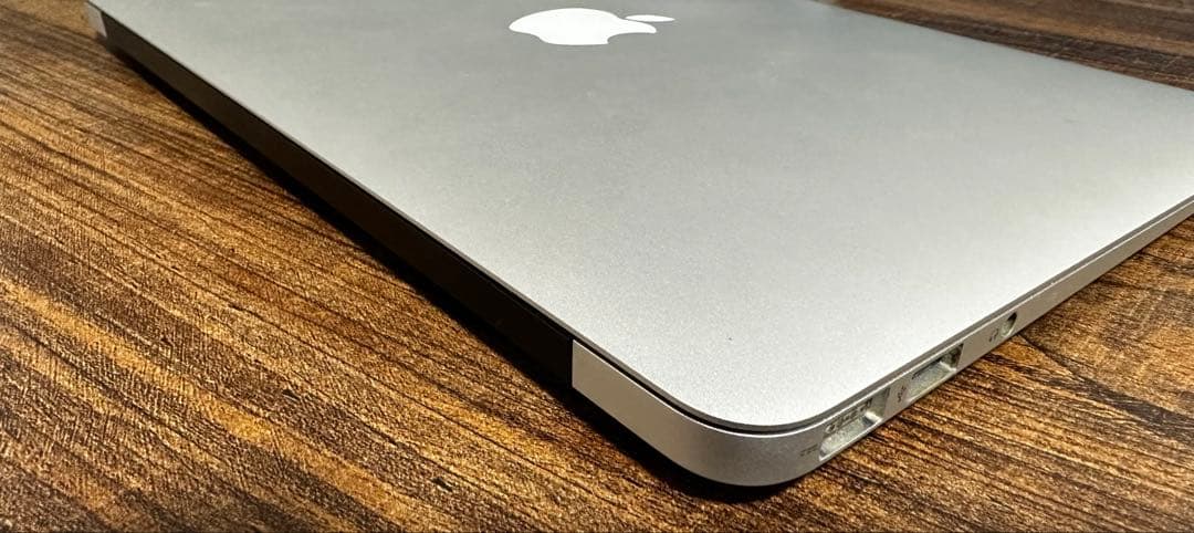 MacBook本体 MacBook Air mid 2011