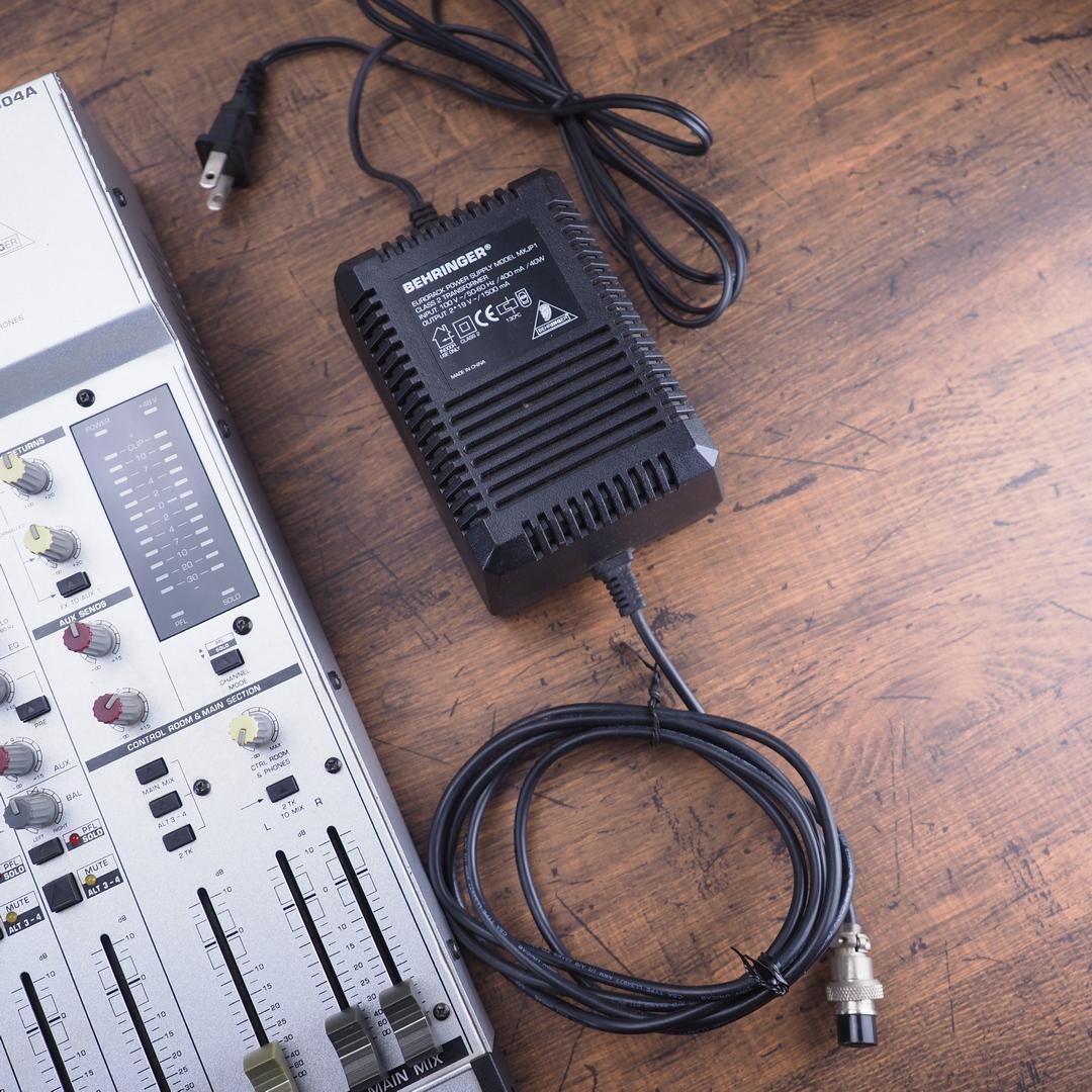 BEHRINGER EURORACK MX2004A 動作確認済 アダプターあり