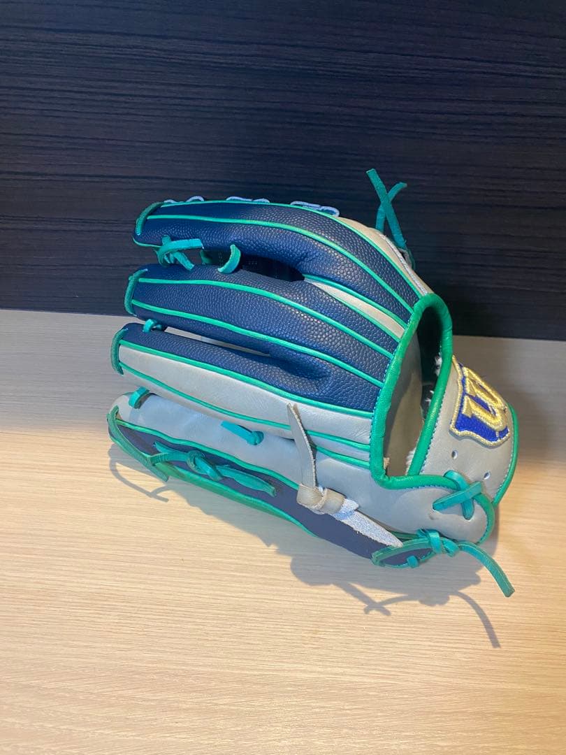 エンゴロカンテ　Wilson 軟式オーダー外野手用グローブ 右投げ用