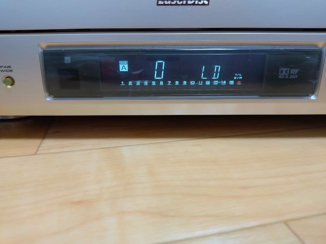 レーザーディスクプレイヤー　パイオニア　美品　動作品　リモコン、取説付