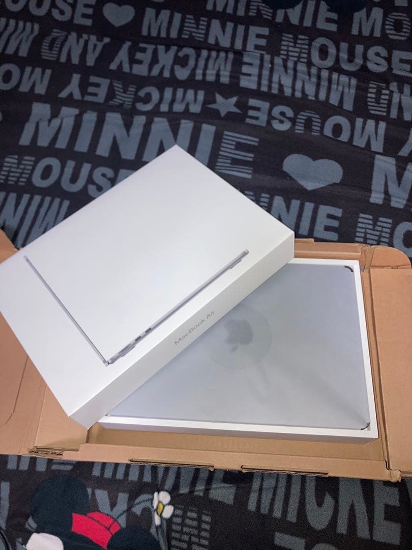 MacBook本体 Apple MacBook Air M2 8GB 256GB SSD