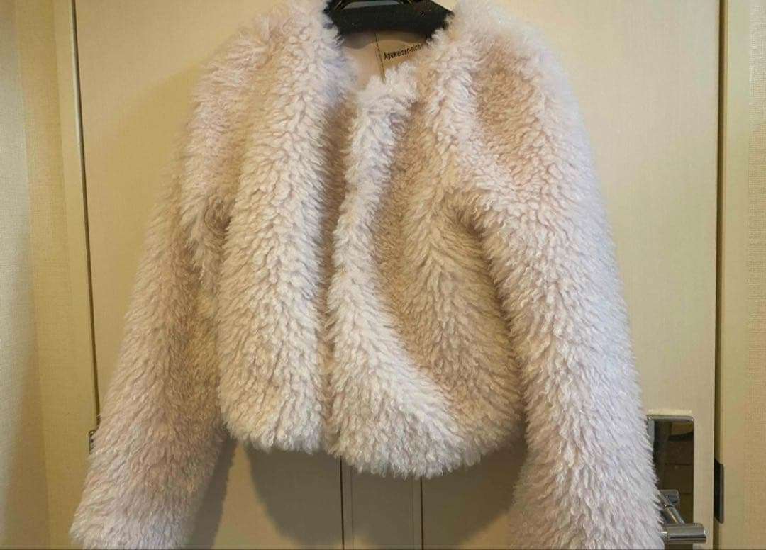 新品未使用　apuweiser-riche ファーブルゾン