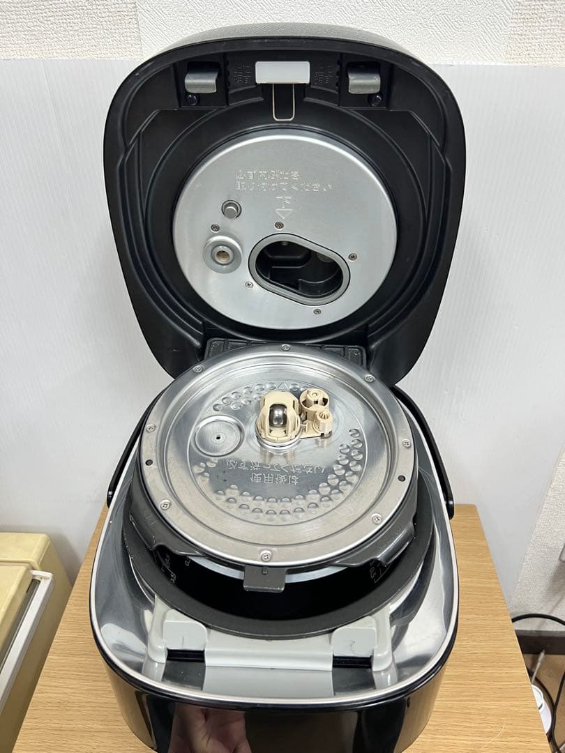 【TOSHIBA】真空圧力IH 炊飯器 RC-10VQM 1.0L 2018年製