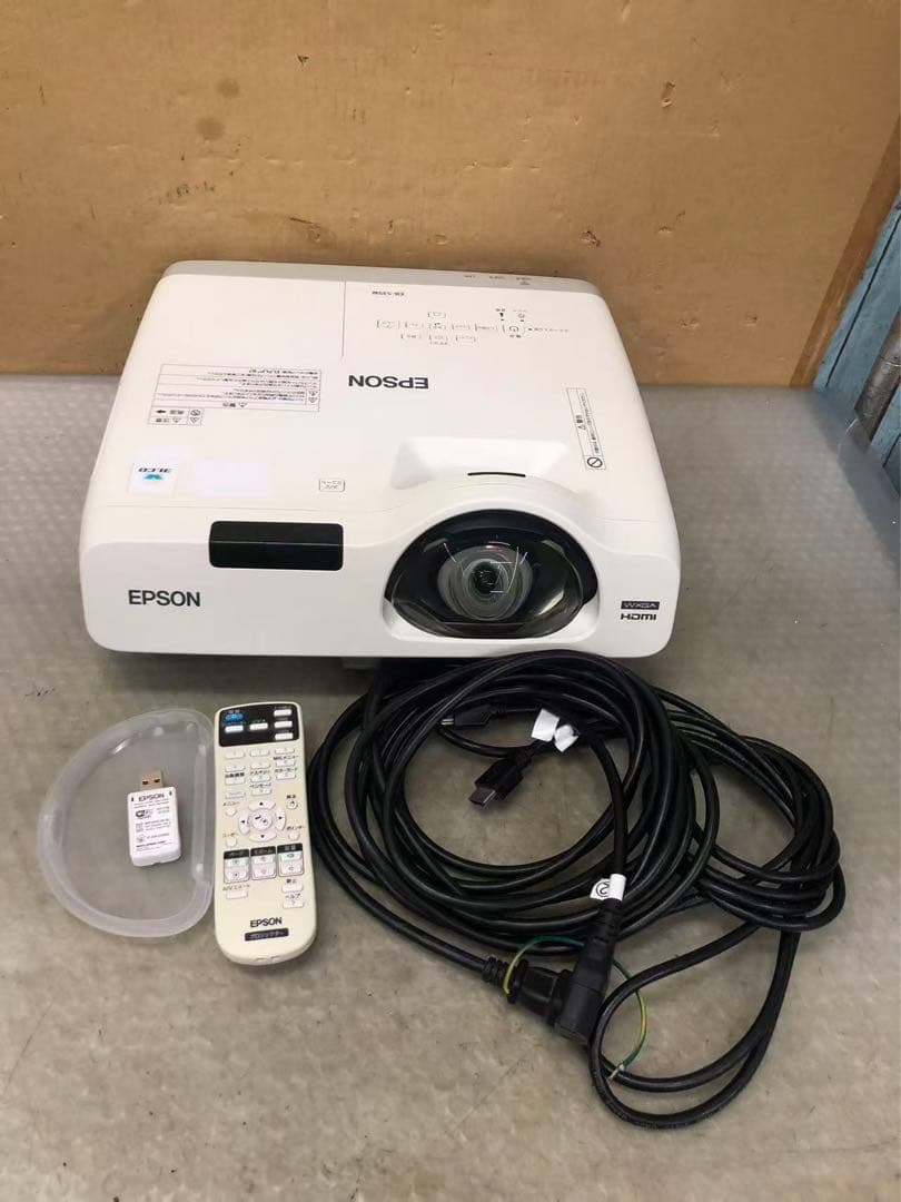 EPSON EB-535W プロジェクター 動作簡単確認　中古現状品　M-7