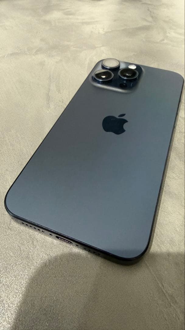 iPhone 15ProMaxブルーチタニウム 本体