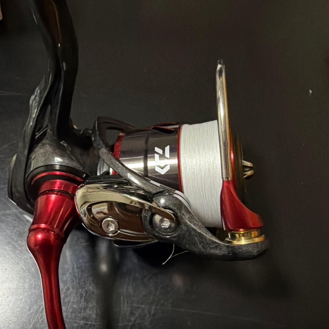 し*い様 （他出品とセット販売可能） 中古美品　ダイワ　17イージス2003F