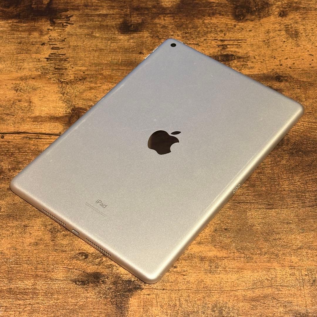 iPad 第8世代 32GBシルバー + Apple Pencil 第1世代