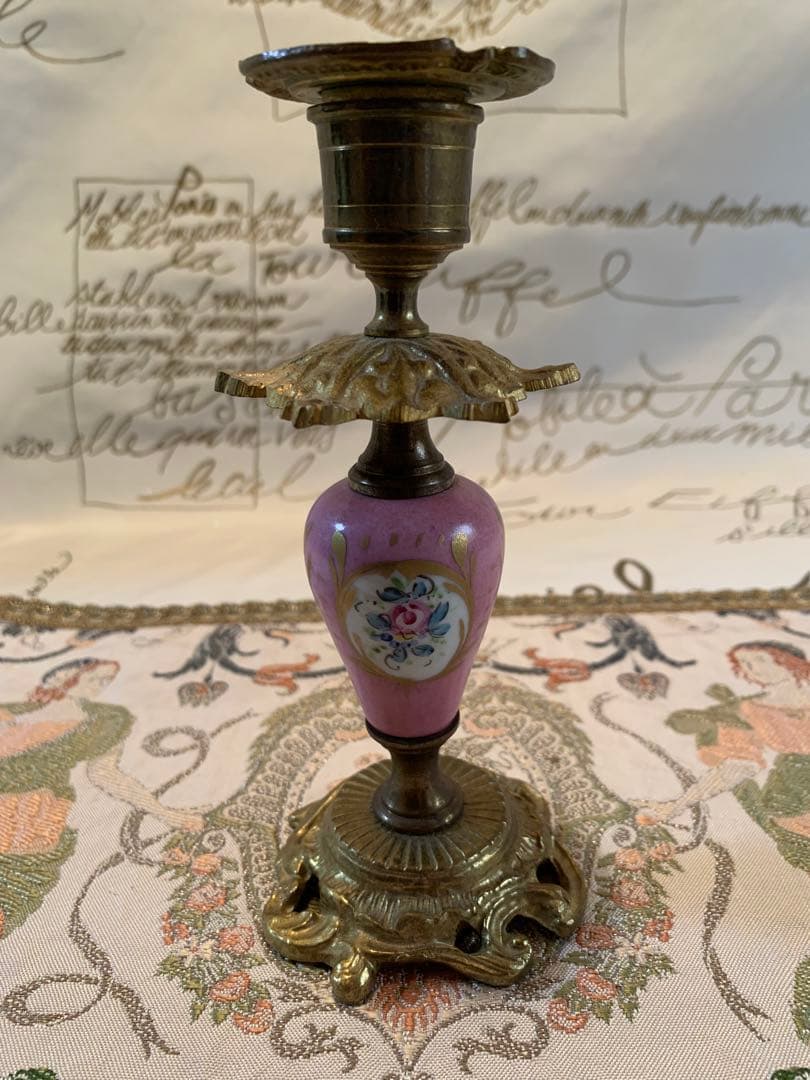 フランス製　アンティークのセーブル焼のペアのキャンドルスタンド！陶器が素敵です！