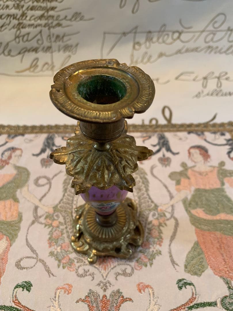 フランス製　アンティークのセーブル焼のペアのキャンドルスタンド！陶器が素敵です！