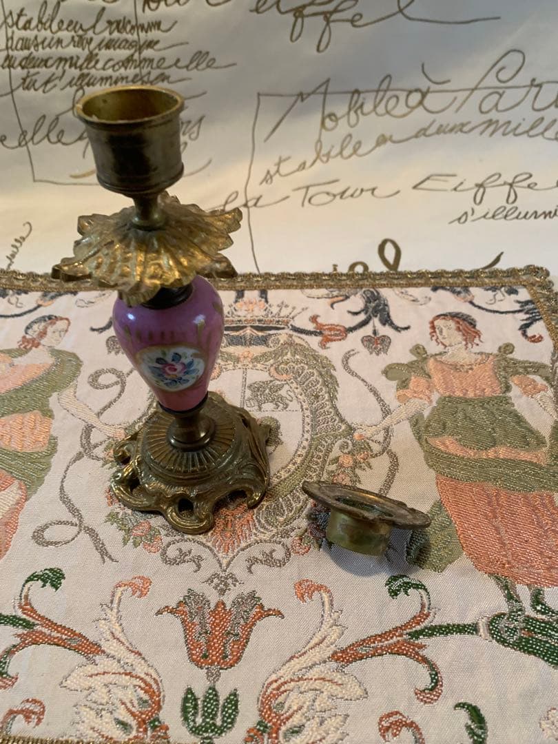 フランス製　アンティークのセーブル焼のペアのキャンドルスタンド！陶器が素敵です！