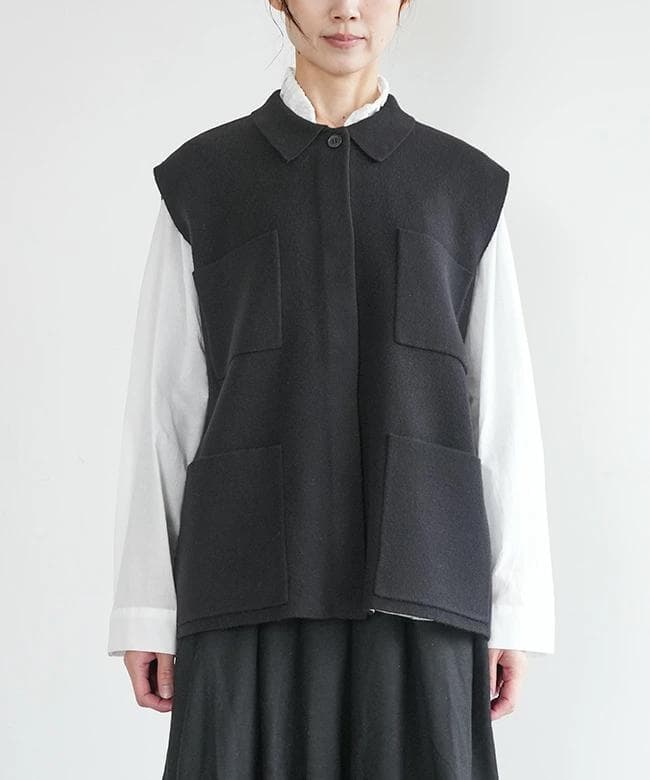 【新品タグ付】mizuiro ind ミズイロインド 襟付きワイドベスト 黒