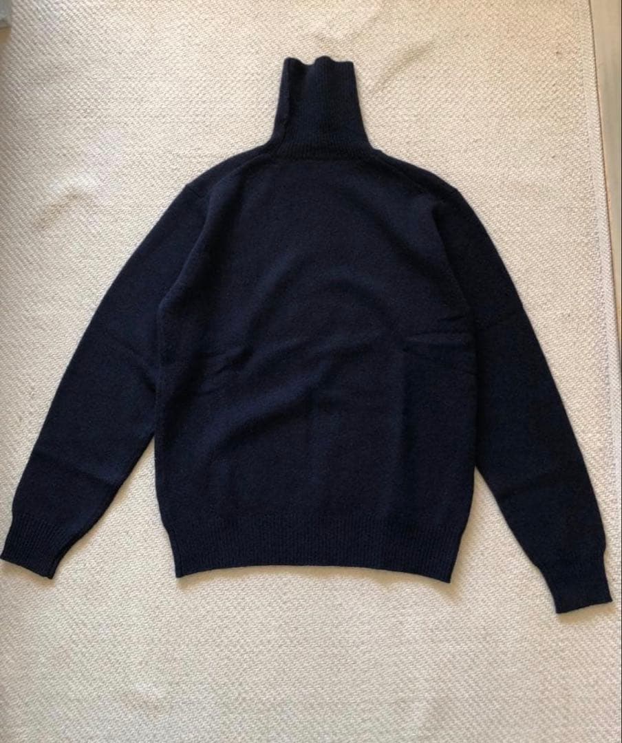 COMOLIコモリ　ラムズウールタートルネックニット　N03-06007