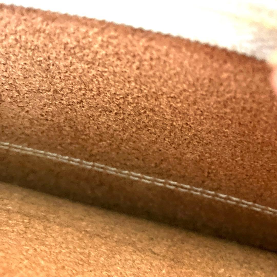 ハワイアン柄本革カービングの長財布