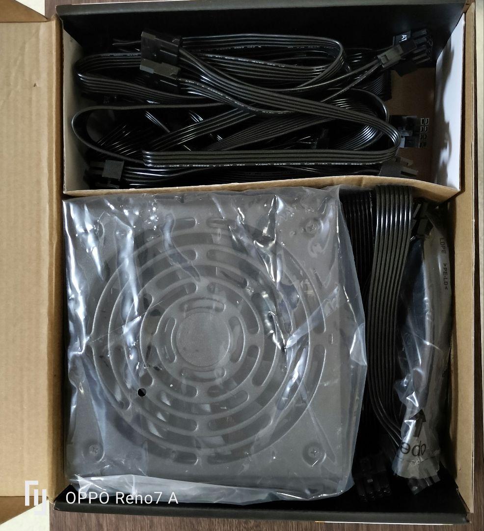 玄人志向　750W電源　GOLD PLUS