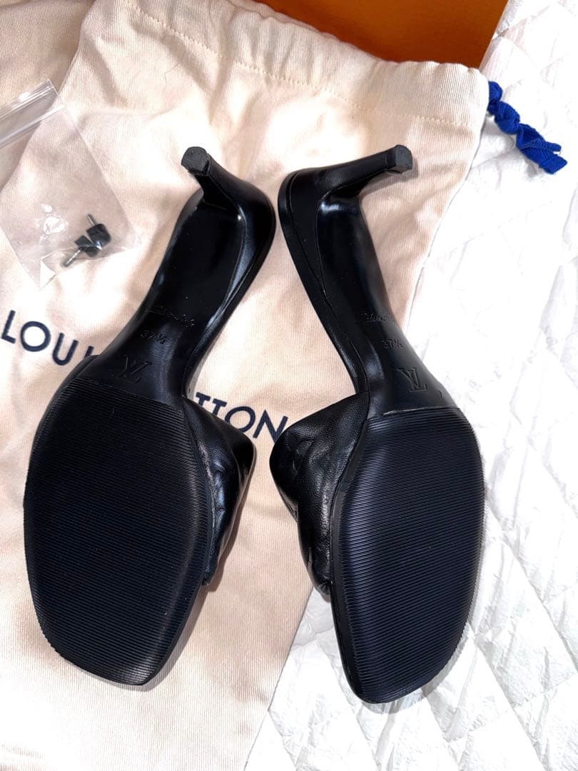 J*y様 LOUIS VUITTON ブラック ミュール