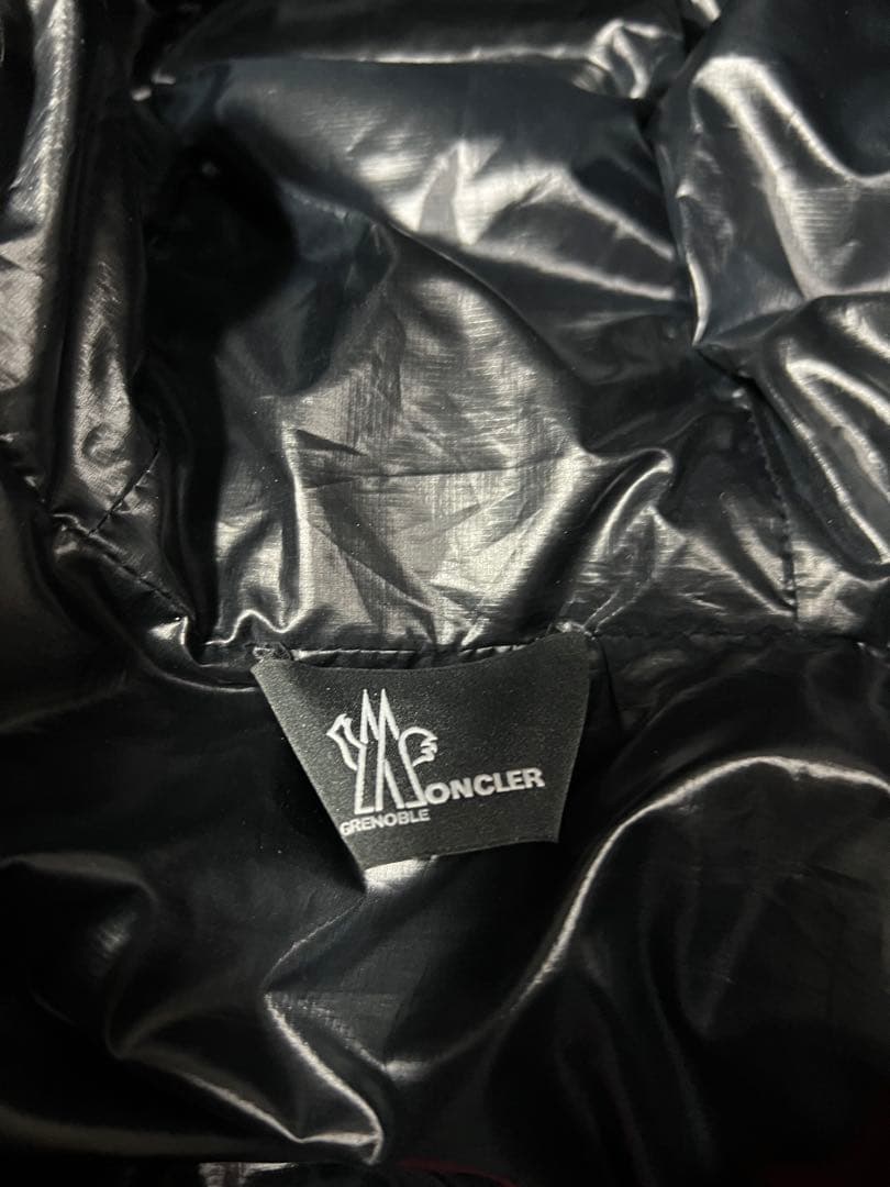 モンクレール ハイブリッド ダウンジャケット ニットダウン　赤黒