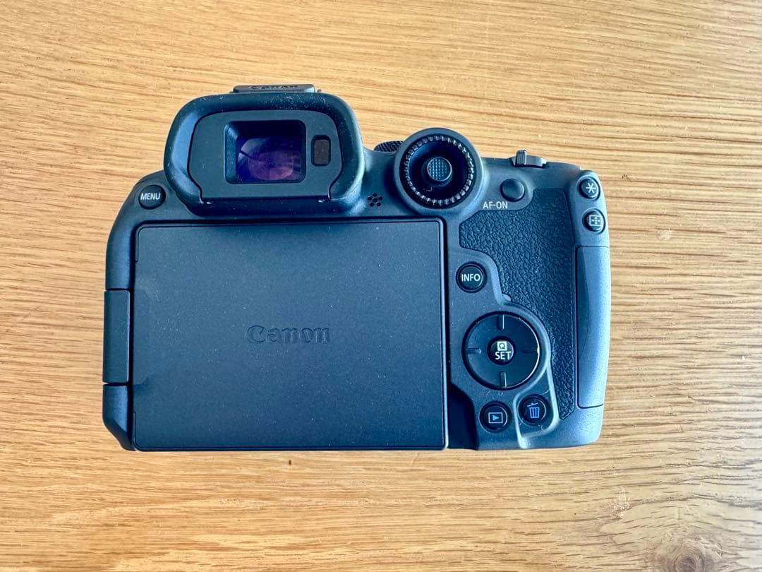 Canon EOS R7 ミラーレス一眼カメラ 本体